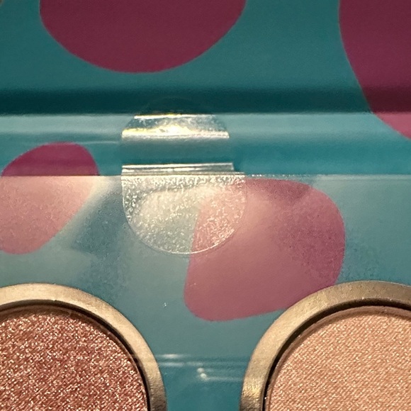 Disneys Monsters, Inc eyeshadow palette - Picture 5 of 9